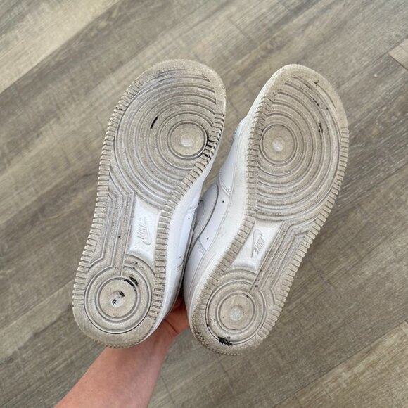 Nike Air Force 1 White Size 5Y 6.5 Womens - Picture 3 of 9